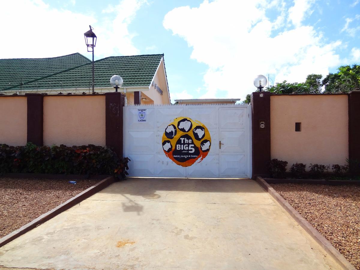 Big 5 Junior Lodge Lubumbashi Eksteriør billede